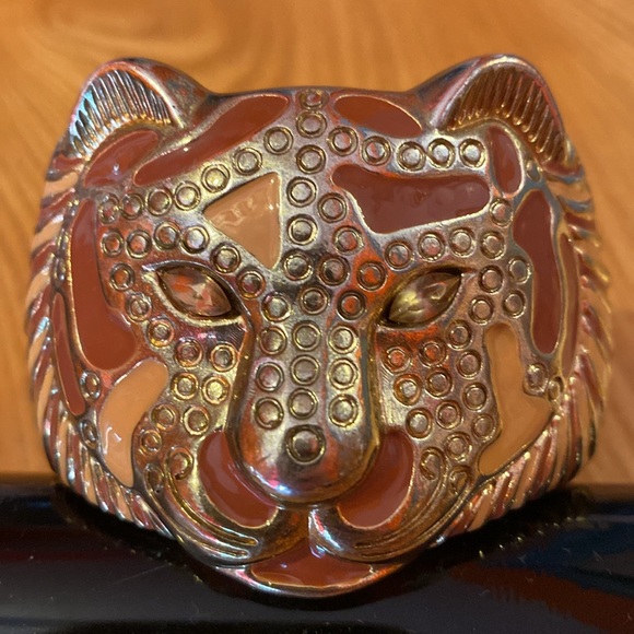 Jewelry - 🔥TIGER CUFF🔥fits 6.5-7.5” wrist. Gorgeous earthy colors. Jeweled eyes.2” wide